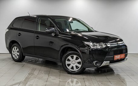 Mitsubishi Outlander III рестайлинг 3, 2014 год, 1 750 000 рублей, 3 фотография