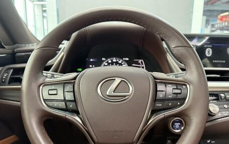 Lexus ES VII, 2021 год, 4 500 000 рублей, 12 фотография