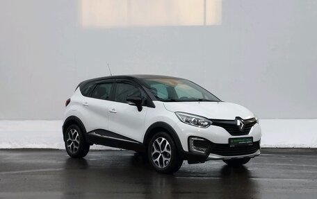 Renault Kaptur I рестайлинг, 2018 год, 1 555 000 рублей, 3 фотография