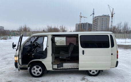 Toyota HiAce H100, 1993 год, 600 000 рублей, 20 фотография