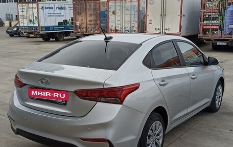 Hyundai Solaris II рестайлинг, 2019 год, 1 350 000 рублей, 3 фотография