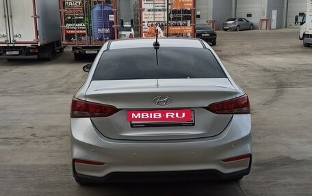 Hyundai Solaris II рестайлинг, 2019 год, 1 350 000 рублей, 4 фотография