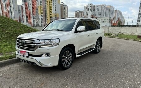 Toyota Land Cruiser 200, 2018 год, 8 000 000 рублей, 2 фотография