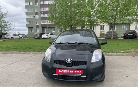 Toyota Yaris III рестайлинг, 2009 год, 550 000 рублей, 7 фотография