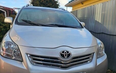 Toyota Verso I, 2011 год, 1 050 000 рублей, 1 фотография