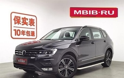 Volkswagen Tiguan II, 2020 год, 2 800 000 рублей, 1 фотография