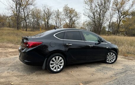 Opel Astra J, 2013 год, 1 200 000 рублей, 23 фотография