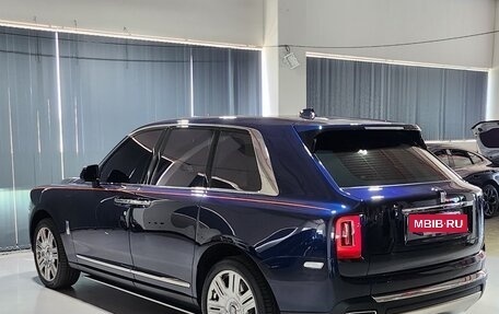 Rolls-Royce Cullinan, 2021 год, 44 700 000 рублей, 3 фотография