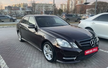 Mercedes-Benz E-Класс, 2012 год, 1 850 000 рублей, 3 фотография