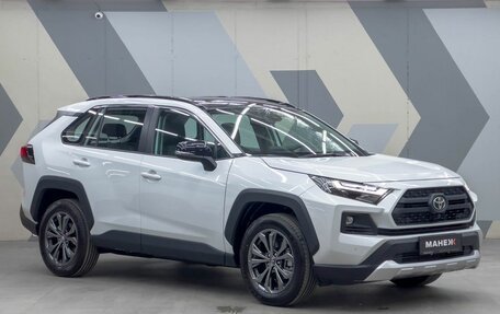 Toyota RAV4, 2024 год, 4 600 000 рублей, 3 фотография