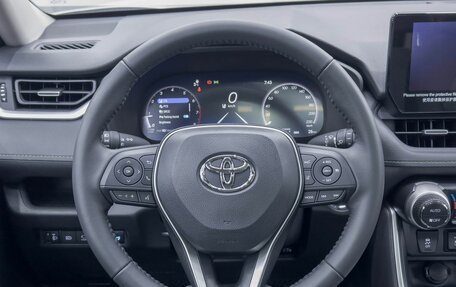 Toyota RAV4, 2024 год, 4 600 000 рублей, 26 фотография