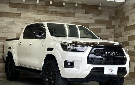 Toyota Hilux VIII, 2023 год, 4 815 000 рублей, 3 фотография