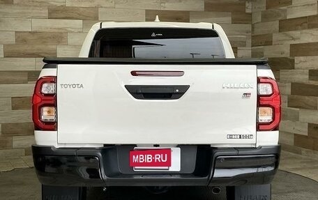 Toyota Hilux VIII, 2023 год, 4 815 000 рублей, 7 фотография