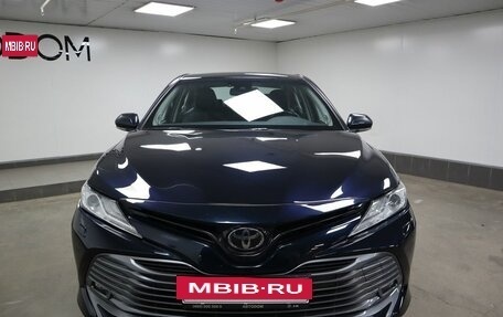 Toyota Camry, 2018 год, 2 990 000 рублей, 3 фотография