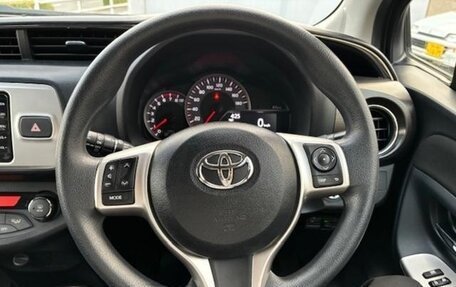 Toyota Vitz, 2014 год, 800 555 рублей, 23 фотография