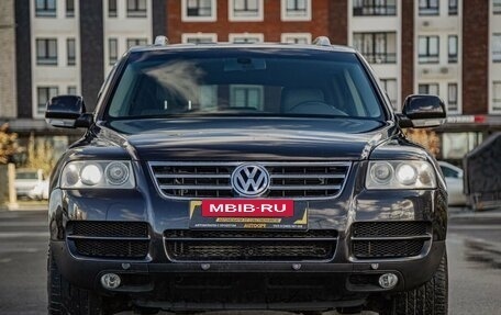 Volkswagen Touareg III, 2006 год, 1 000 000 рублей, 2 фотография