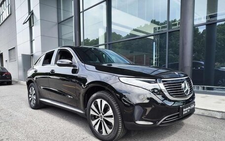 Mercedes-Benz EQC, 2021 год, 3 890 000 рублей, 1 фотография