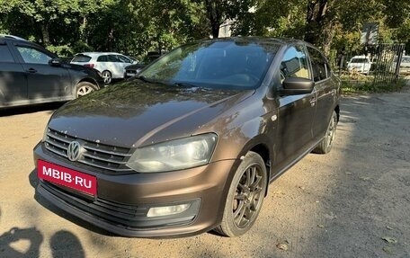 Volkswagen Polo VI (EU Market), 2015 год, 830 000 рублей, 2 фотография