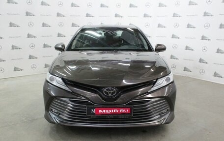 Toyota Camry, 2018 год, 2 800 000 рублей, 2 фотография