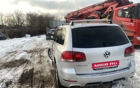 Volkswagen Touareg III, 2005 год, 800 000 рублей, 7 фотография