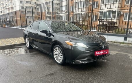 Toyota Camry, 2017 год, 2 400 000 рублей, 3 фотография