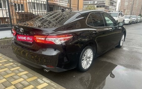 Toyota Camry, 2017 год, 2 400 000 рублей, 5 фотография