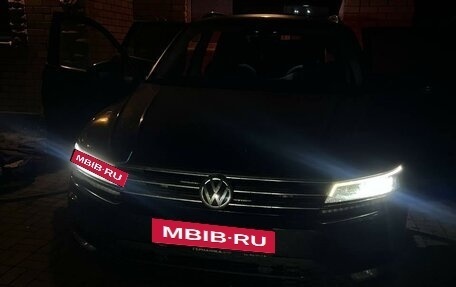 Volkswagen Tiguan II, 2018 год, 2 450 000 рублей, 9 фотография