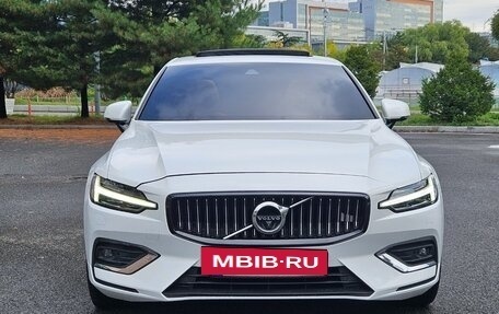 Volvo S60 III, 2020 год, 3 950 000 рублей, 2 фотография