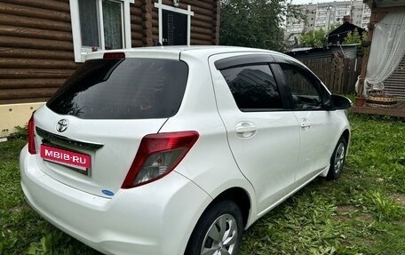 Toyota Vitz, 2013 год, 875 000 рублей, 8 фотография