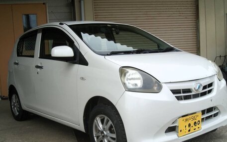 Daihatsu Mira e:S I рестайлинг, 2012 год, 560 016 рублей, 2 фотография