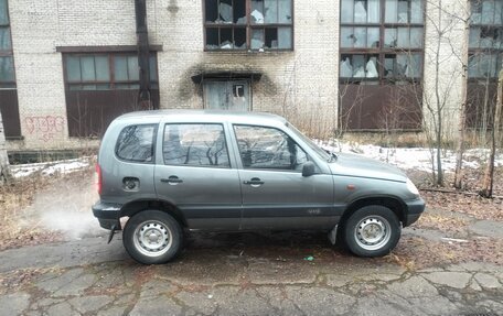 Chevrolet Niva I рестайлинг, 2004 год, 140 000 рублей, 6 фотография