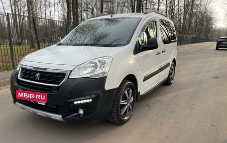 Peugeot Partner II рестайлинг 2, 2017 год, 1 790 000 рублей, 5 фотография