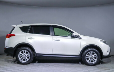 Toyota RAV4, 2015 год, 1 790 000 рублей, 4 фотография