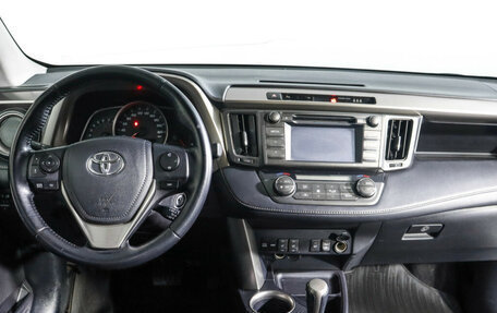 Toyota RAV4, 2015 год, 1 790 000 рублей, 12 фотография