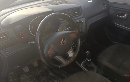 KIA Rio III рестайлинг, 2013 год, 680 000 рублей, 2 фотография