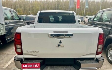 Mitsubishi L200, 2024 год, 6 190 000 рублей, 5 фотография