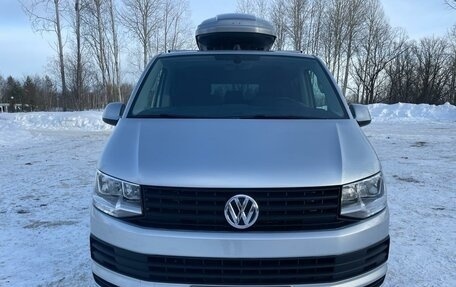 Volkswagen Caravelle T6 рестайлинг, 2017 год, 3 505 000 рублей, 6 фотография