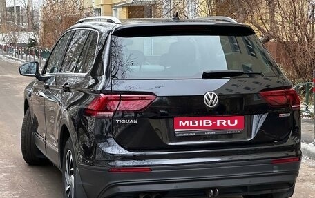 Volkswagen Tiguan II, 2018 год, 2 550 000 рублей, 3 фотография