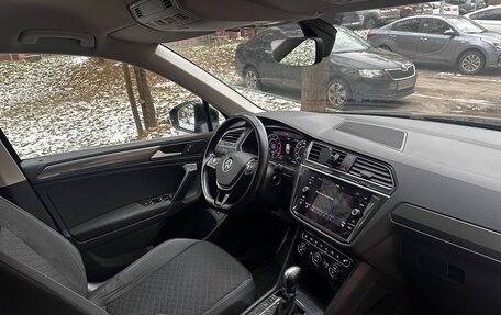 Volkswagen Tiguan II, 2018 год, 2 550 000 рублей, 13 фотография