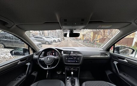 Volkswagen Tiguan II, 2018 год, 2 550 000 рублей, 20 фотография