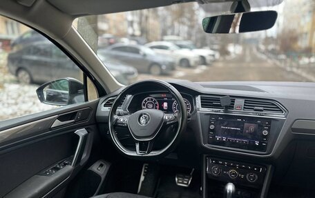 Volkswagen Tiguan II, 2018 год, 2 550 000 рублей, 21 фотография