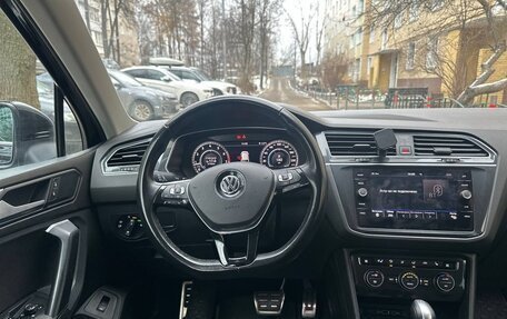 Volkswagen Tiguan II, 2018 год, 2 550 000 рублей, 22 фотография