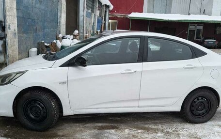 Hyundai Solaris II рестайлинг, 2013 год, 480 000 рублей, 3 фотография