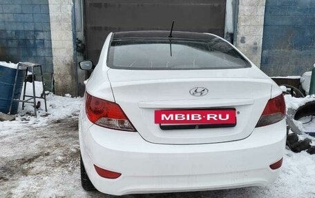 Hyundai Solaris II рестайлинг, 2013 год, 480 000 рублей, 2 фотография