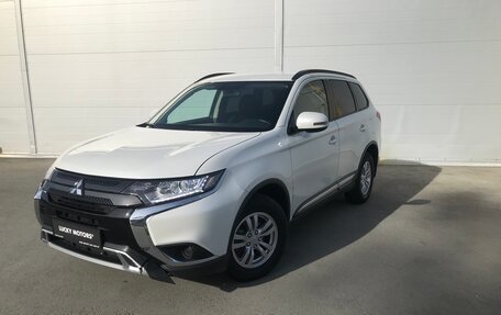 Mitsubishi Outlander III рестайлинг 3, 2021 год, 2 699 000 рублей, 1 фотография