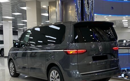 Volkswagen Multivan, 2022 год, 8 199 000 рублей, 4 фотография