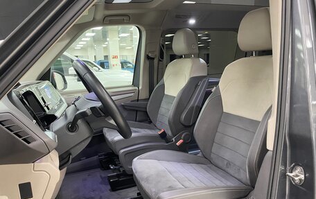 Volkswagen Multivan, 2022 год, 8 199 000 рублей, 18 фотография