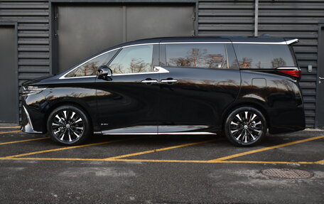 Toyota Alphard, 2024 год, 16 900 000 рублей, 5 фотография