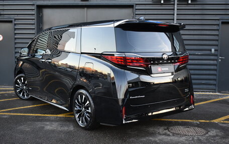 Toyota Alphard, 2024 год, 16 900 000 рублей, 6 фотография