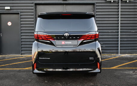 Toyota Alphard, 2024 год, 16 900 000 рублей, 7 фотография